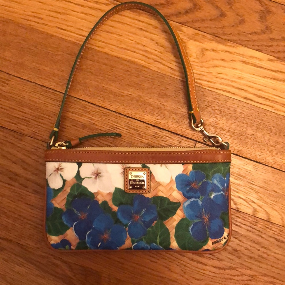 Dooney & Bourke Purse